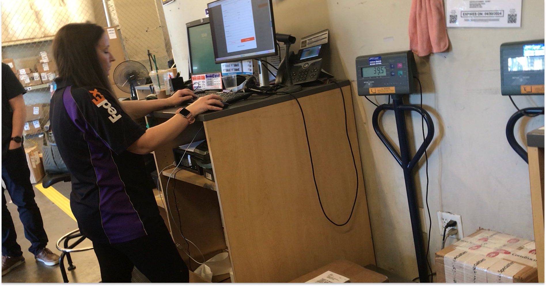 FedEx Parcel Management manager photo